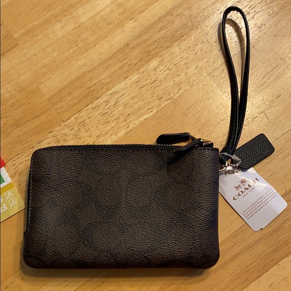 Coach wristlet- New with Tag - Picture 7 of 8